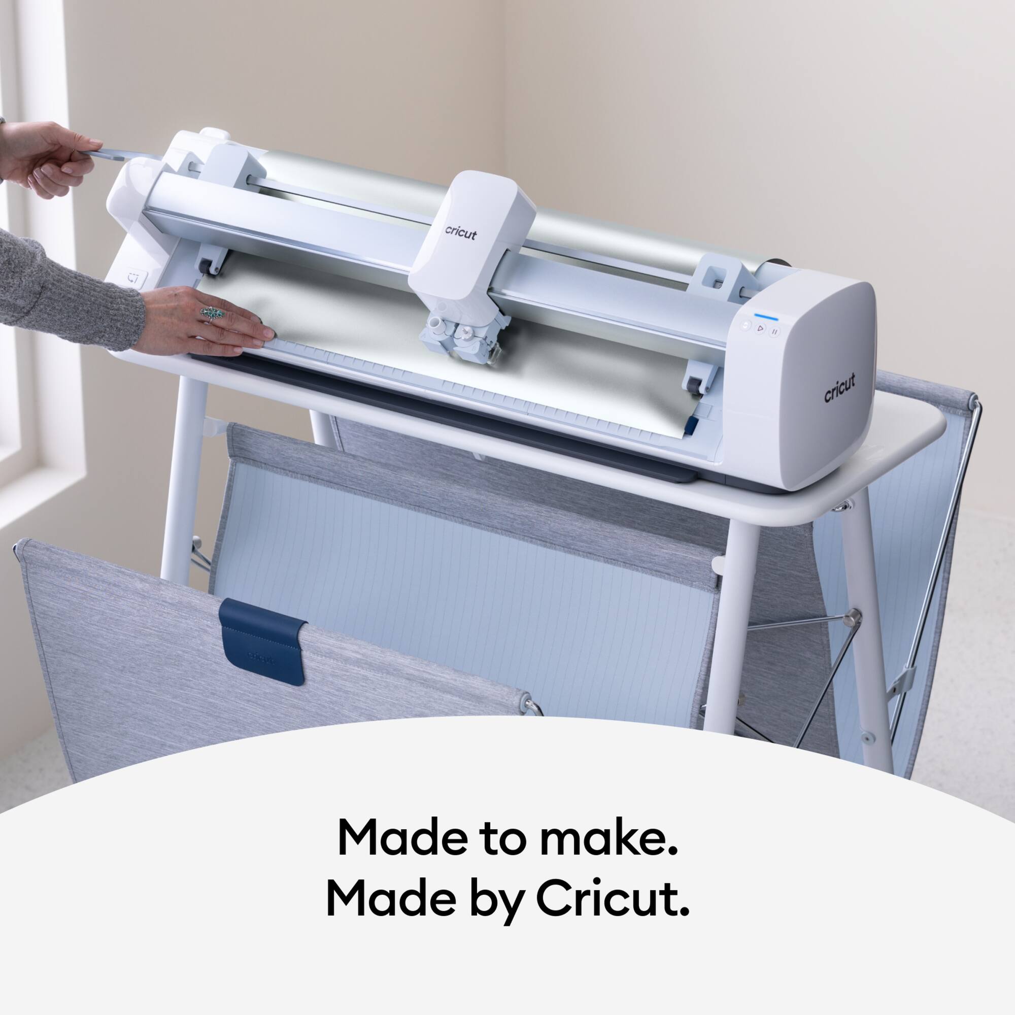 Cricut® 25" Matte Metallic Permanent Smart Vinyl